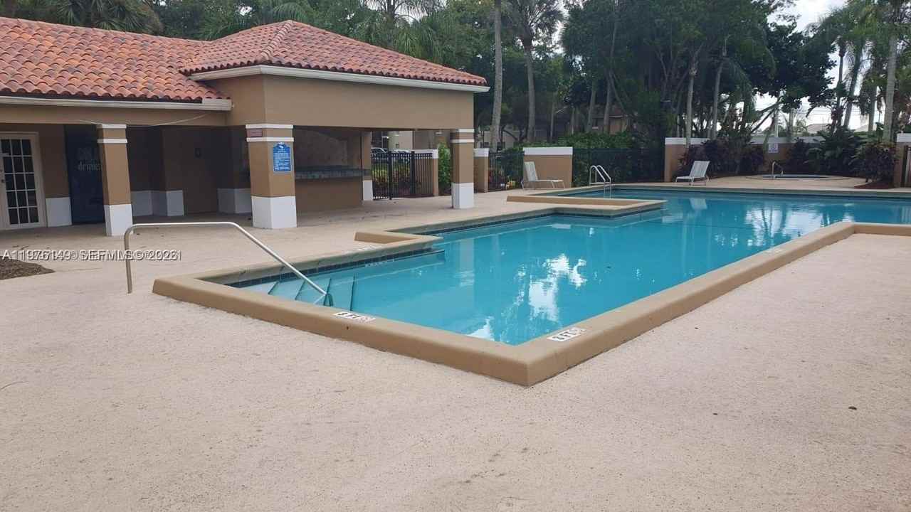 1251 N Benoist Farms Rd #304 - Photo 4 of 21