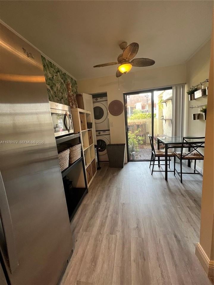 5533 Courtyard Dr #5533 - Photo 6 of 24