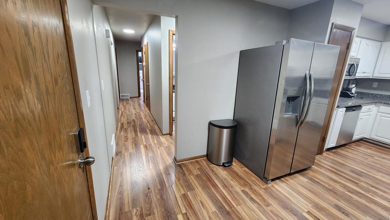 4259 Teakwood Ct - Photo 3 of 12