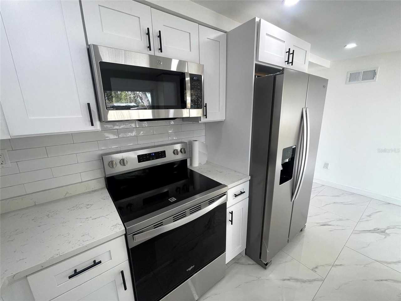 3717 Belmont Blvd - Photo 7 of 50