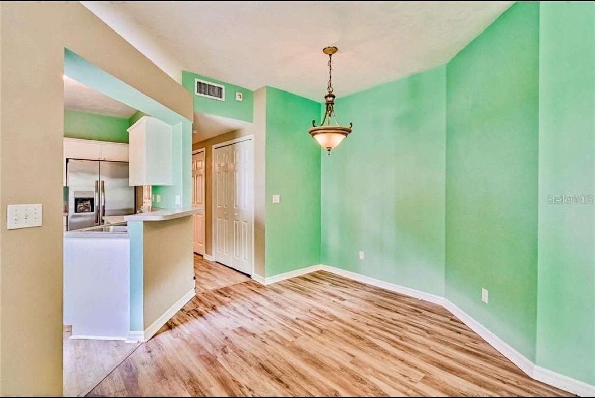 322 Nw 50th Blvd - Photo 6 of 19