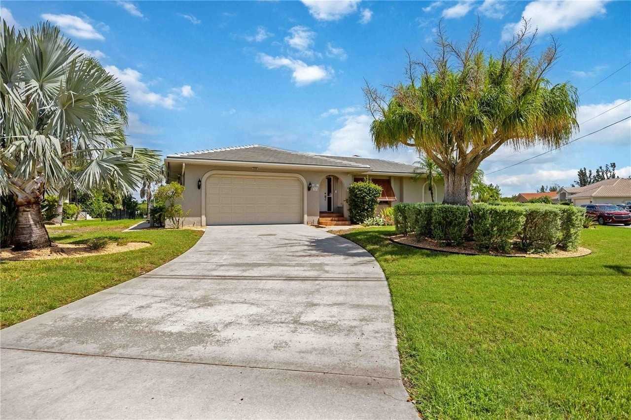 3560 Tripoli Blvd - Photo 2 of 45