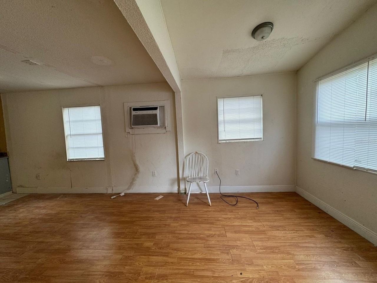 140 E 12th St - Photo 3 of 13