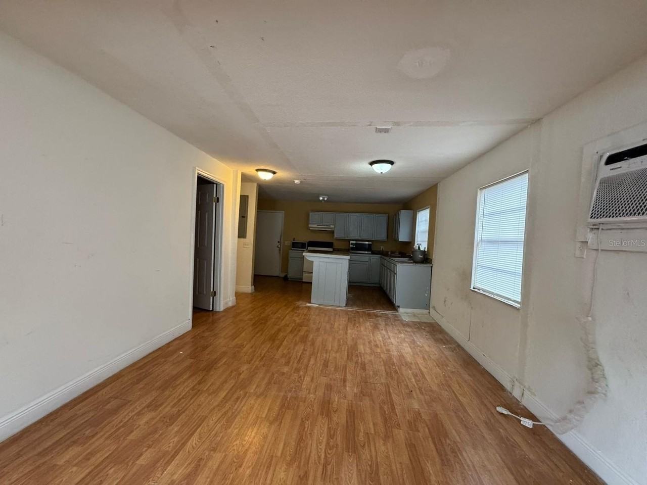 140 E 12th St - Photo 4 of 13