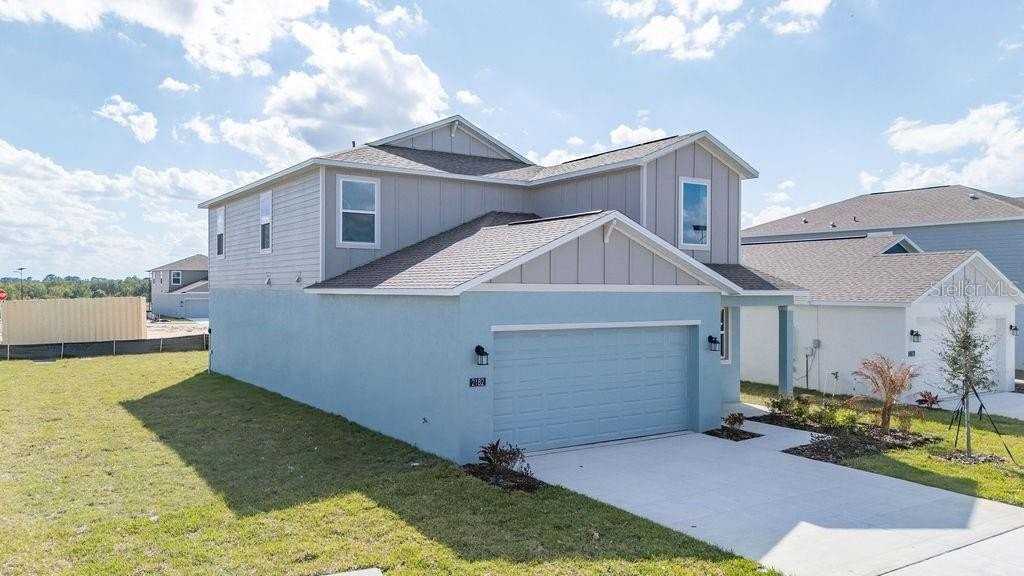 2182 Lasso Loop - Photo 2 of 47