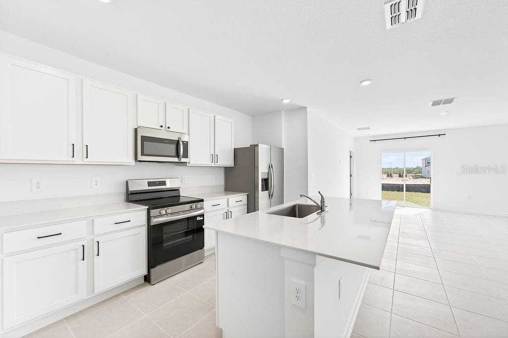 2182 Lasso Loop - Photo 6 of 47