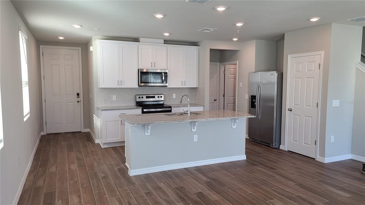 1458 Sage Bush St - Photo 3 of 37