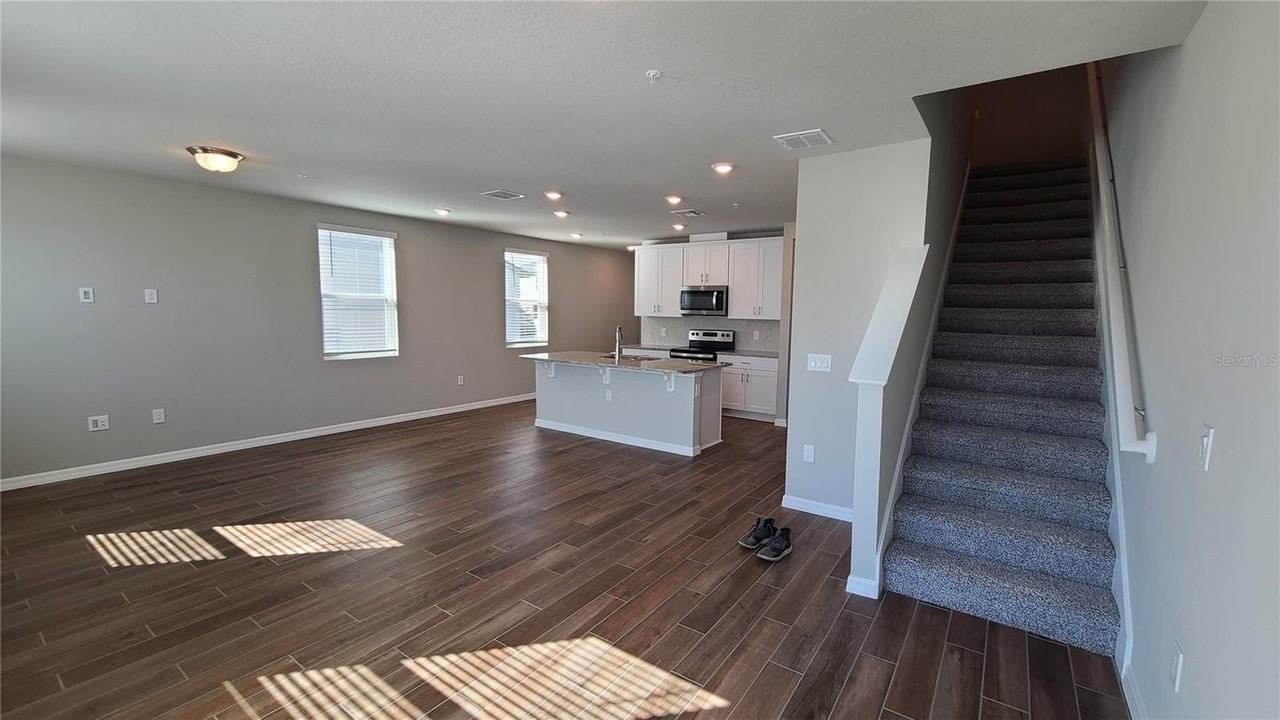 1458 Sage Bush St - Photo 5 of 37