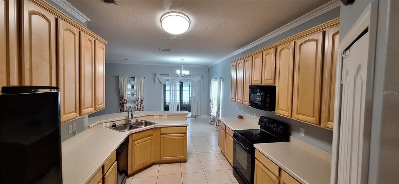 628 Cimarosa Ct - Photo 7 of 14