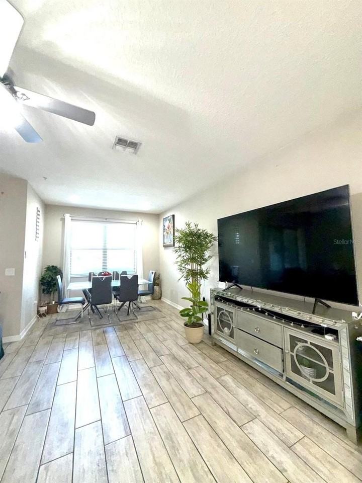 204 Rustic Loop - Photo 3 of 44