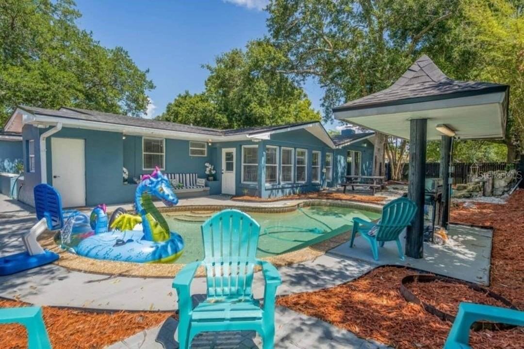 2917 Stetson St - Photo 2 of 32