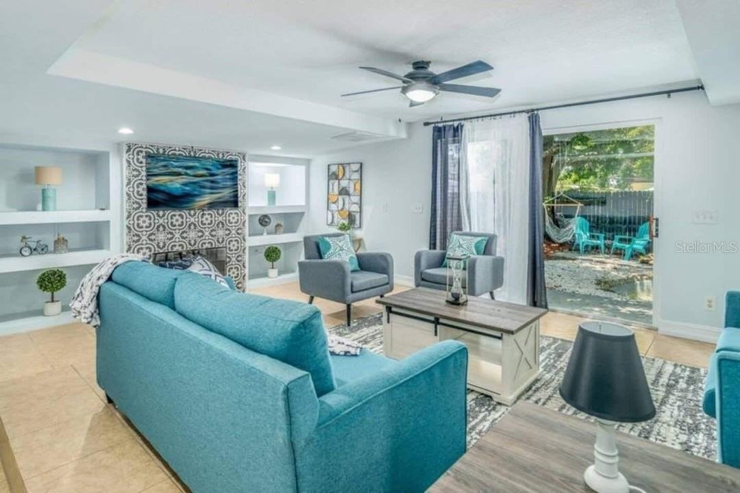 2917 Stetson St - Photo 5 of 32