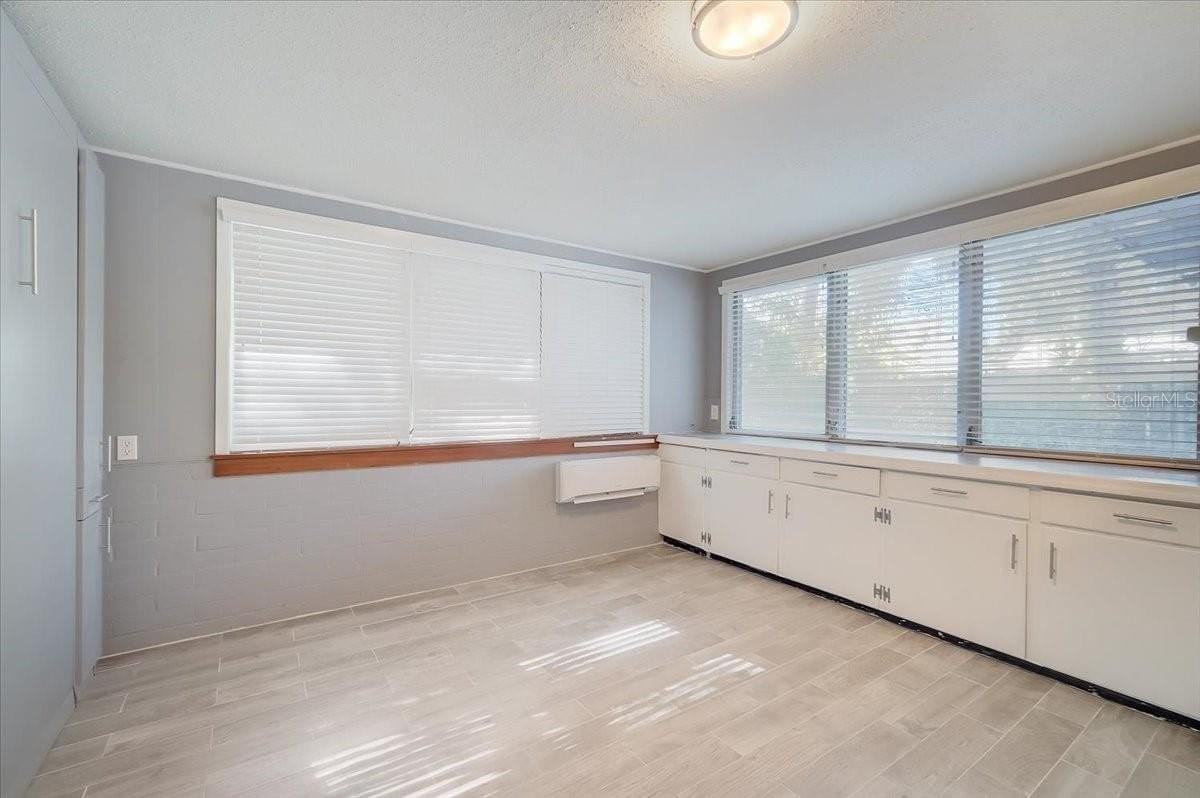 1223 Cocoanut Ave - Photo 7 of 16