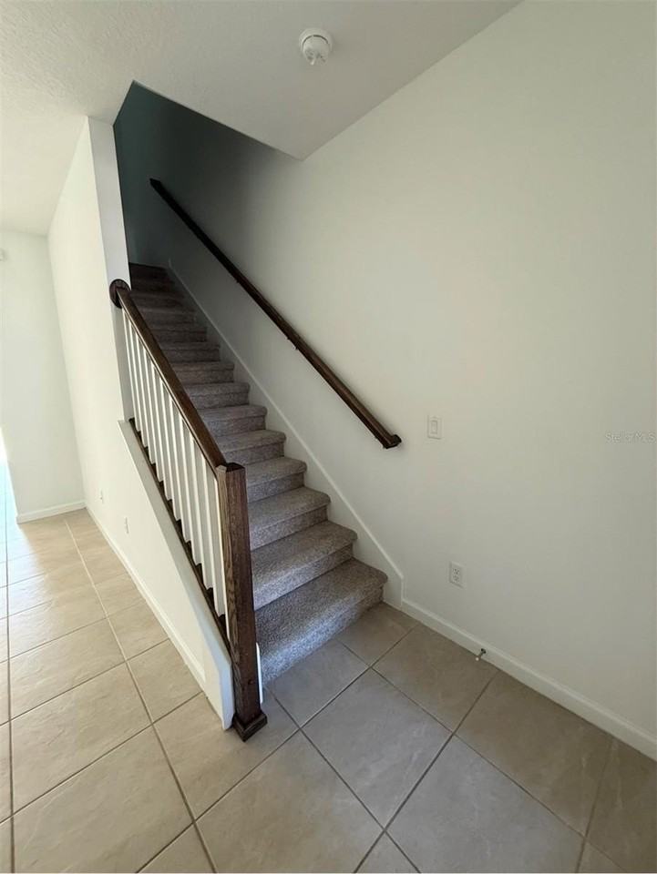 1107 Boardwalk Pl - Photo 4 of 16