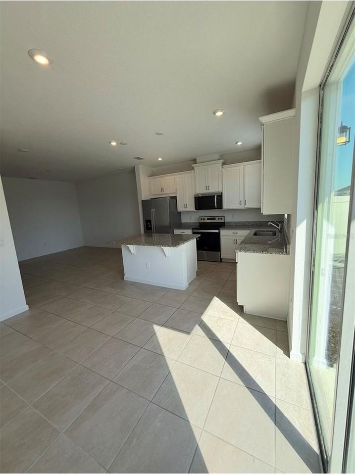 1107 Boardwalk Pl - Photo 6 of 16