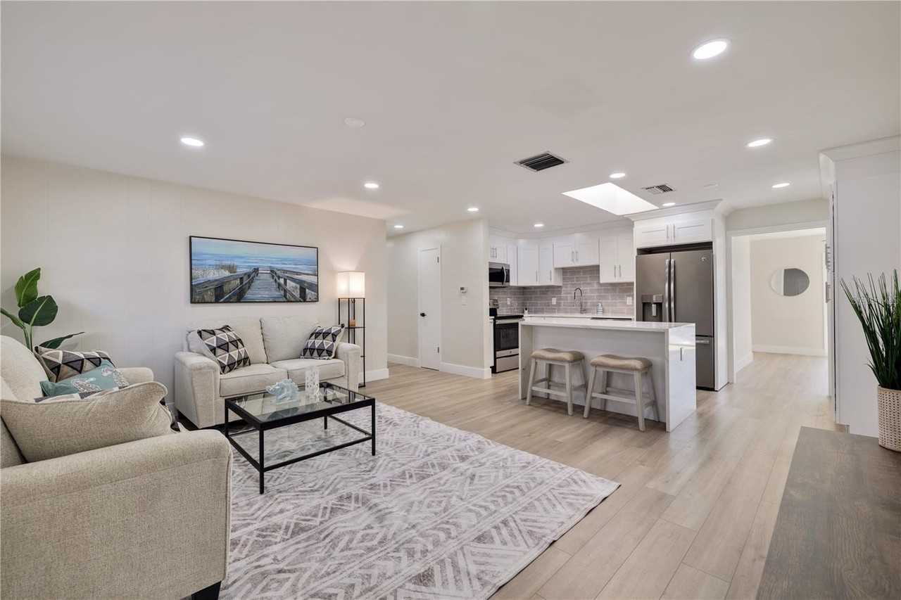 490 82nd Ave - Photo 2 of 10