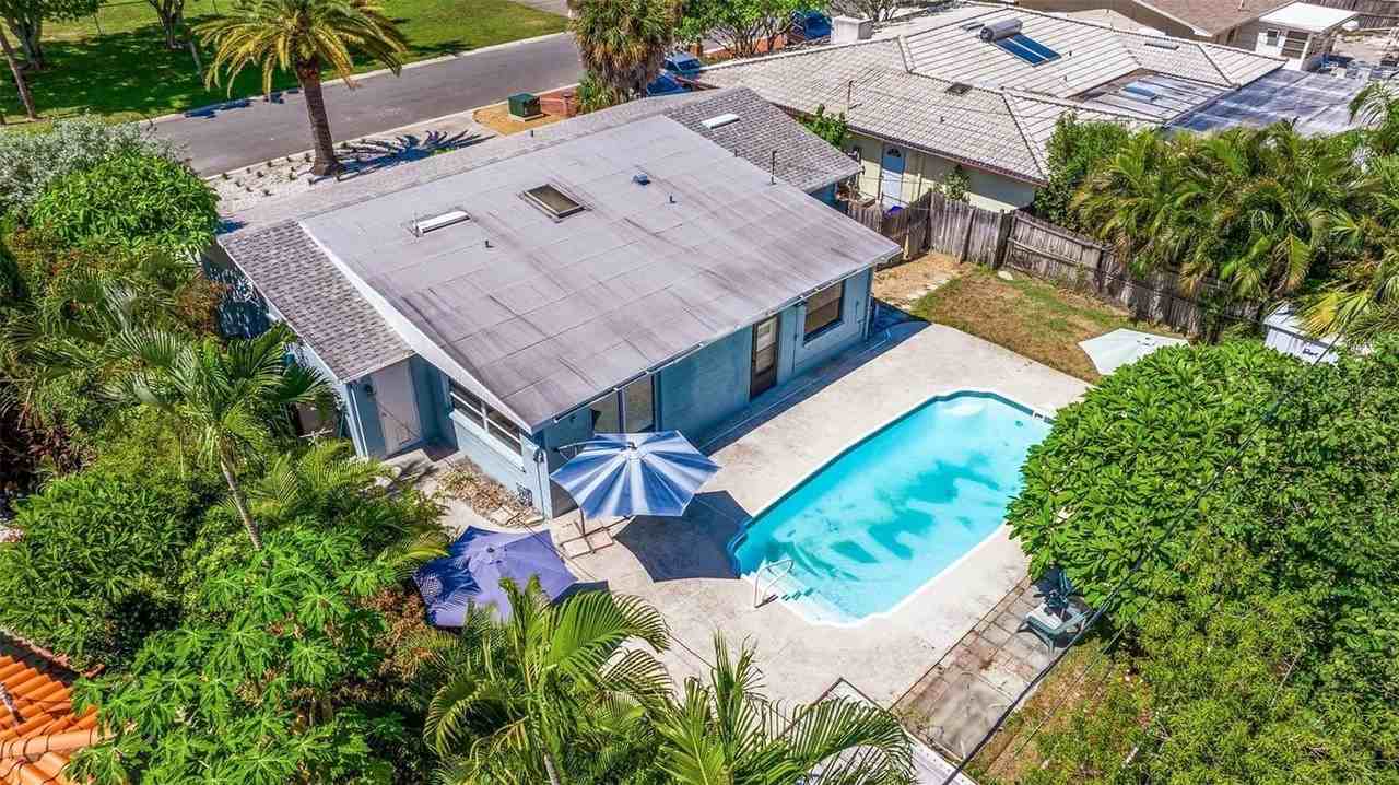 490 82nd Ave - Photo 3 of 10