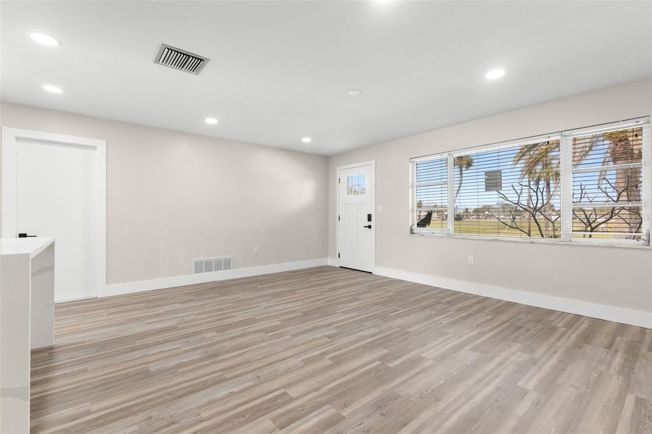 490 82nd Ave - Photo 4 of 10