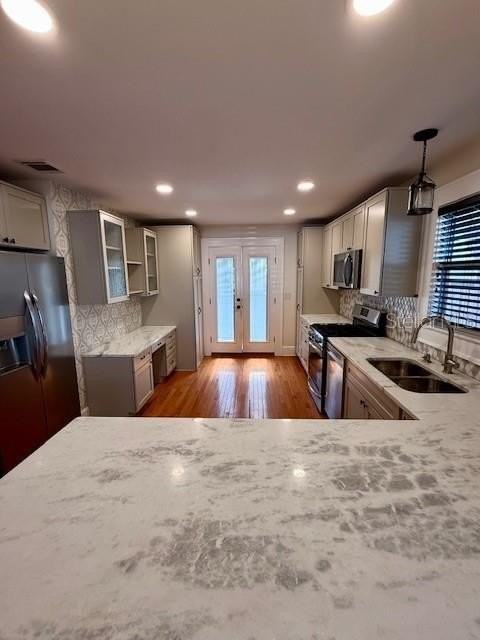 2448 4th Ave N - Photo 4 of 16