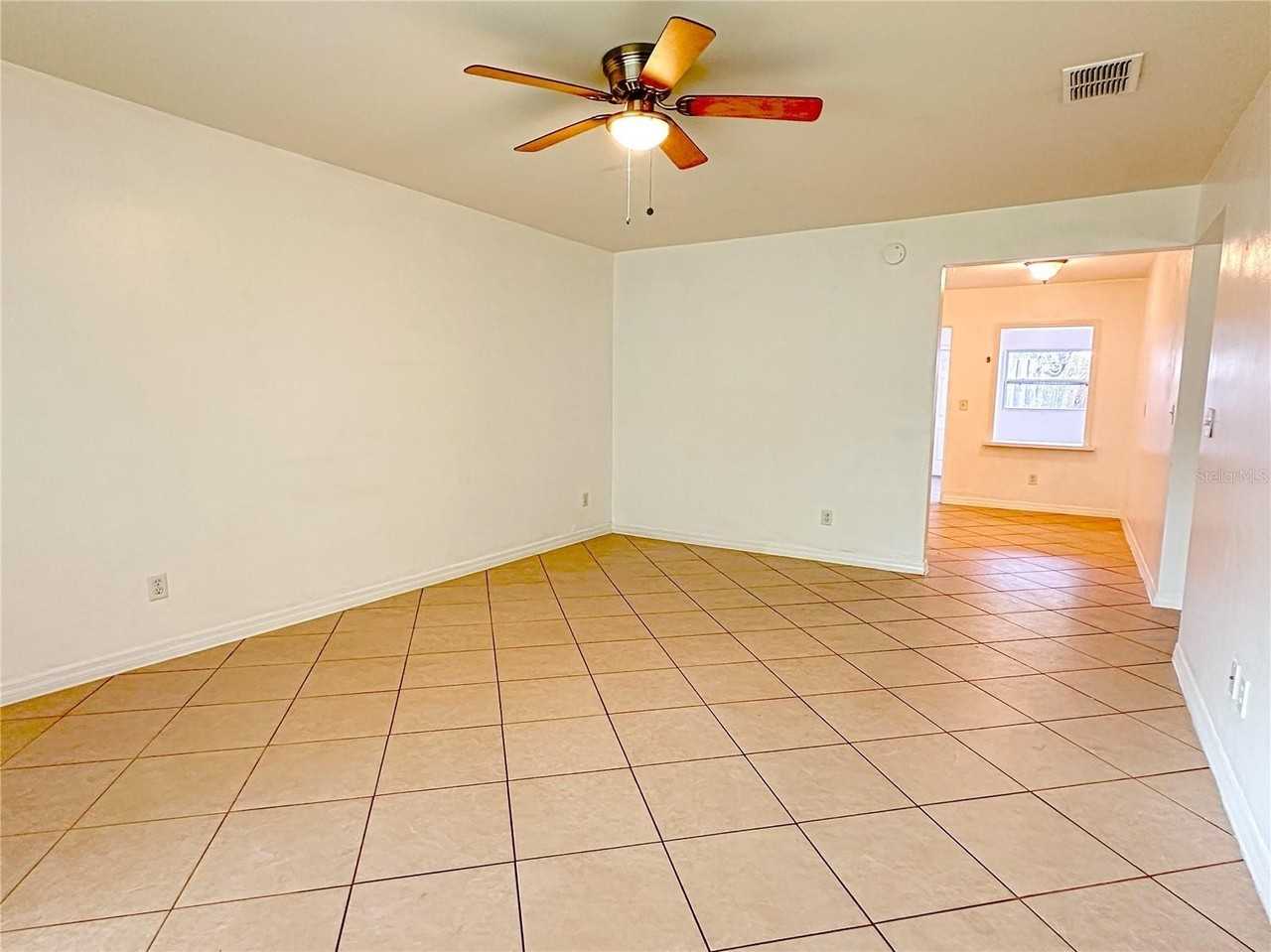 1432 Lotus Path - Photo 2 of 17