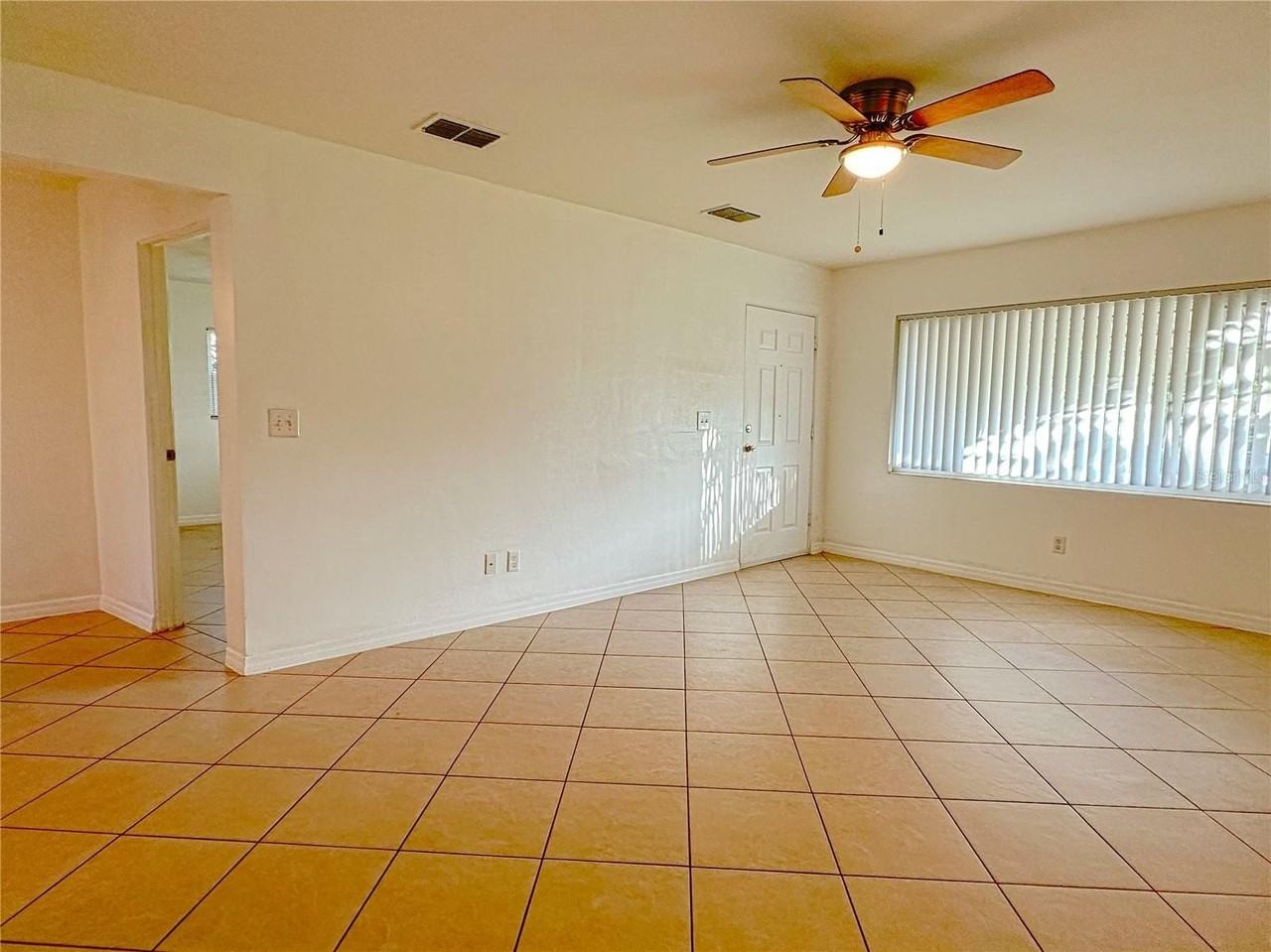 1432 Lotus Path - Photo 6 of 17