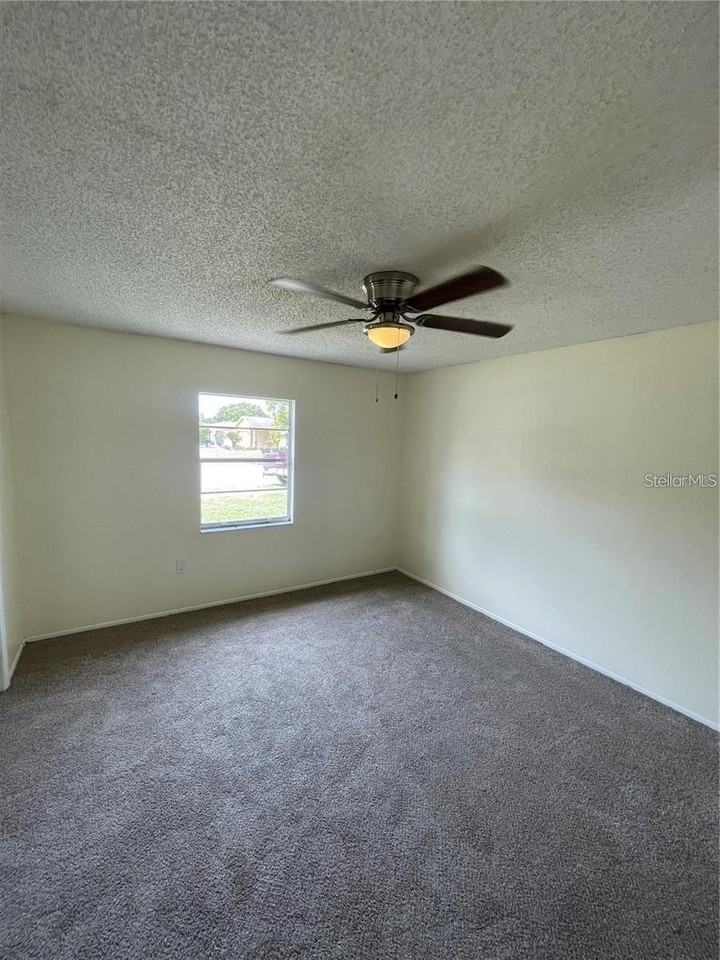 7808 Osteen Rd - Photo 6 of 10