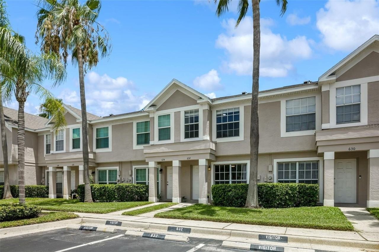 632 Kensington Lake Cir #632 - Photo 5 of 36