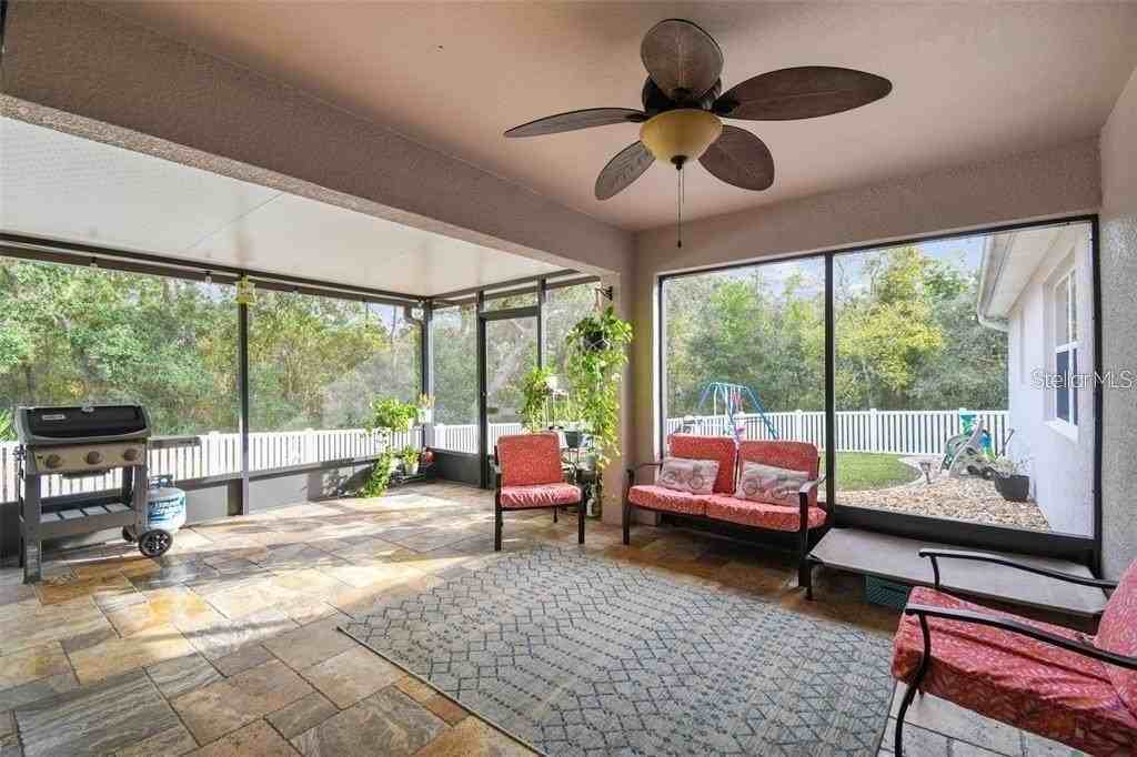 199 Pine St - Photo 2 of 44