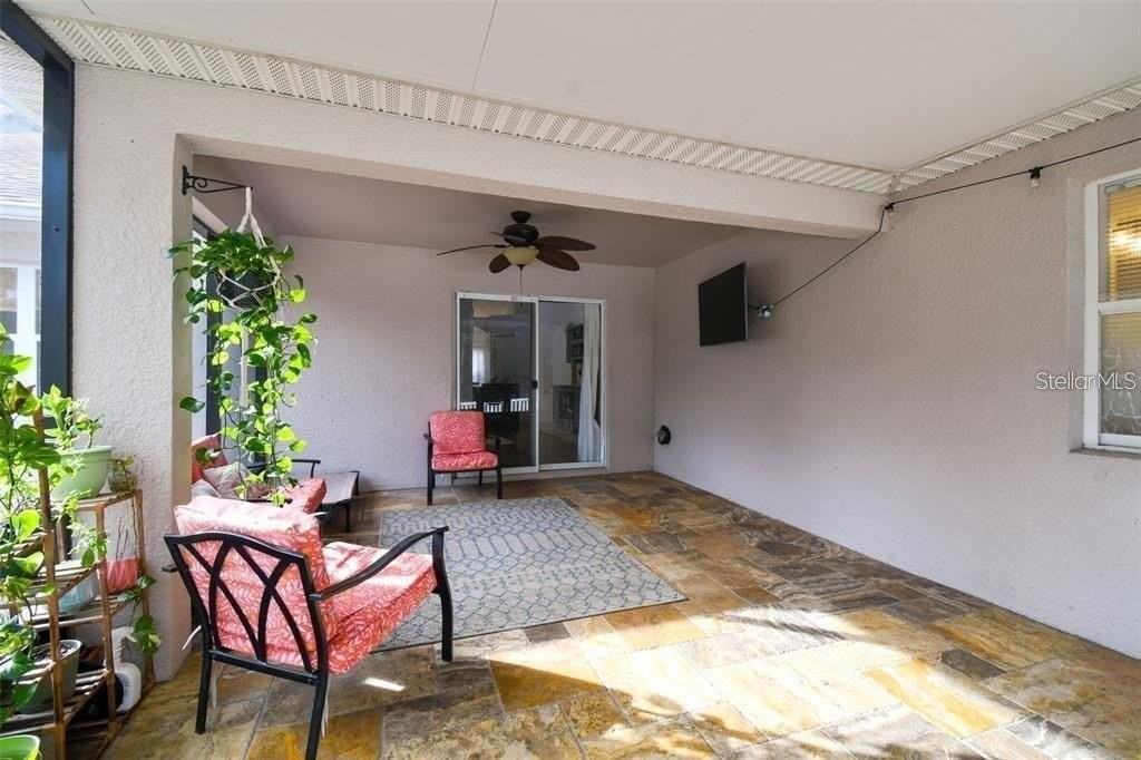 199 Pine St - Photo 3 of 44