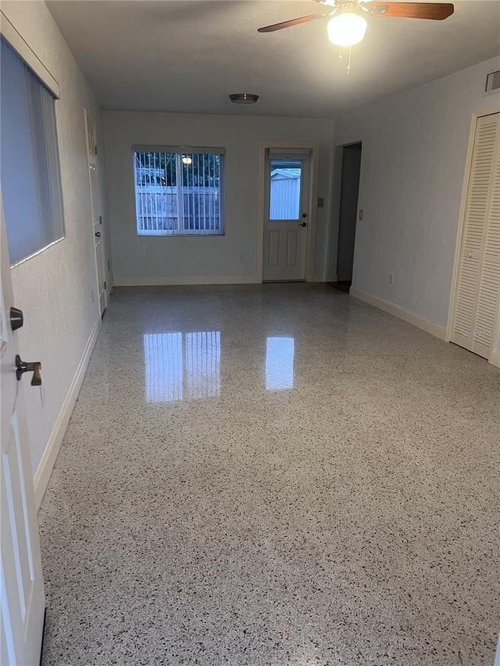 2495 Baywood Dr E - Photo 2 of 14