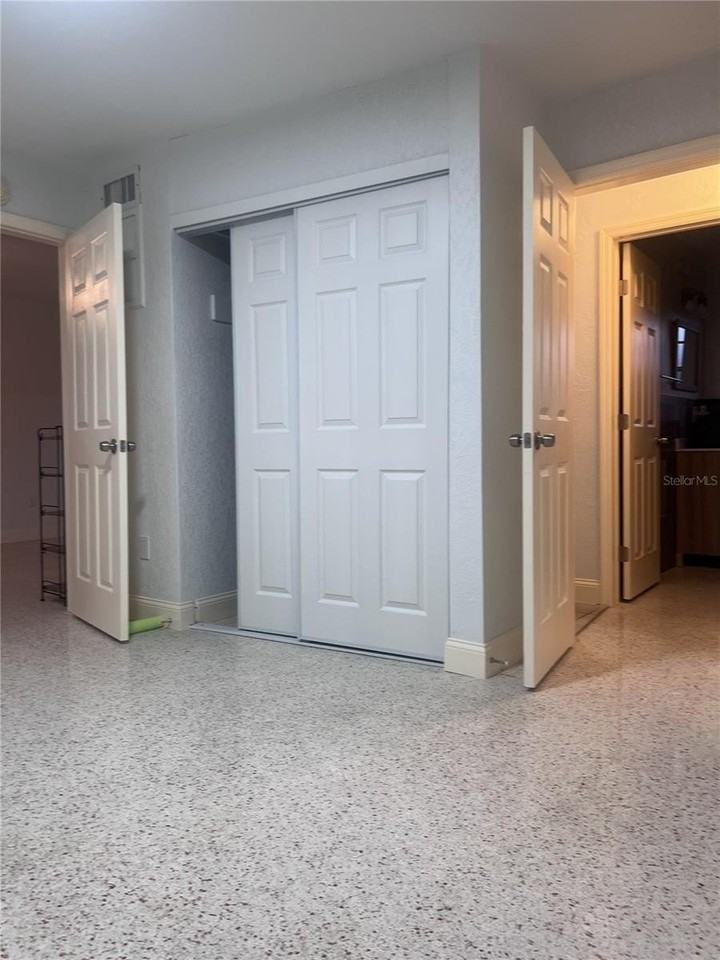 2495 Baywood Dr E - Photo 4 of 14