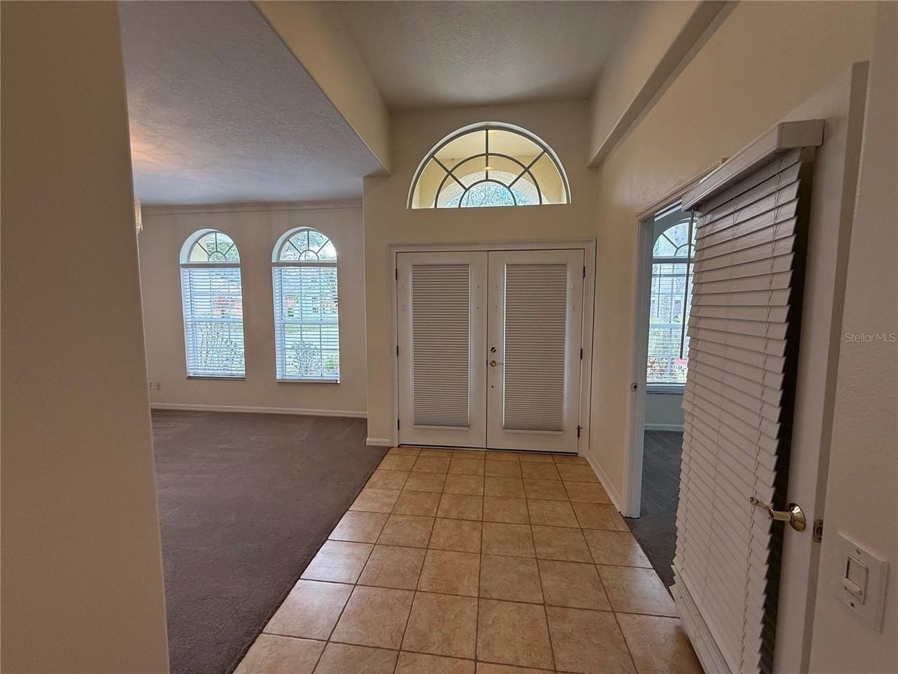 8132 Brinegar Cir - Photo 3 of 48