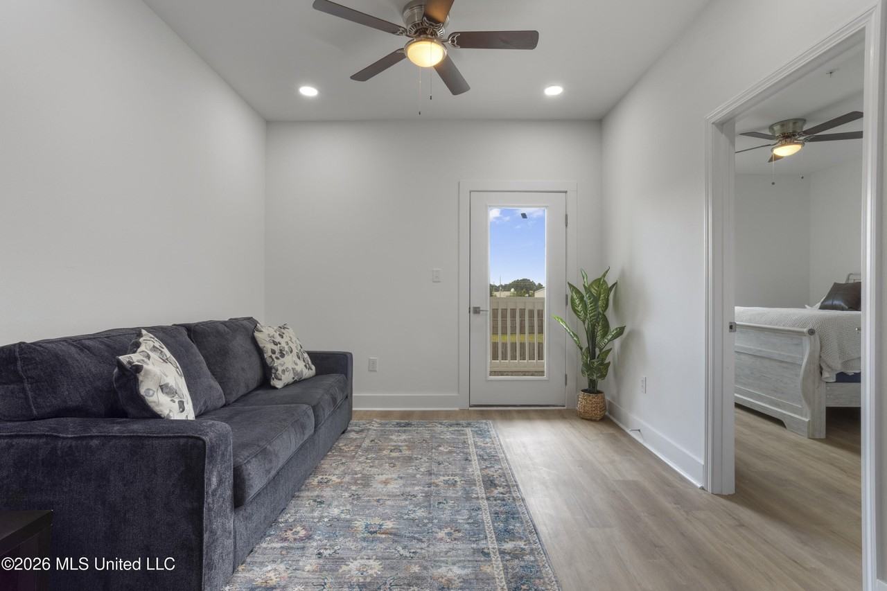 8701 Old Spanish Trl Apt 102 - Photo 4 of 40