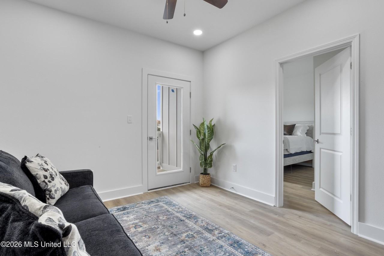 8701 Old Spanish Trl Apt 102 - Photo 6 of 40