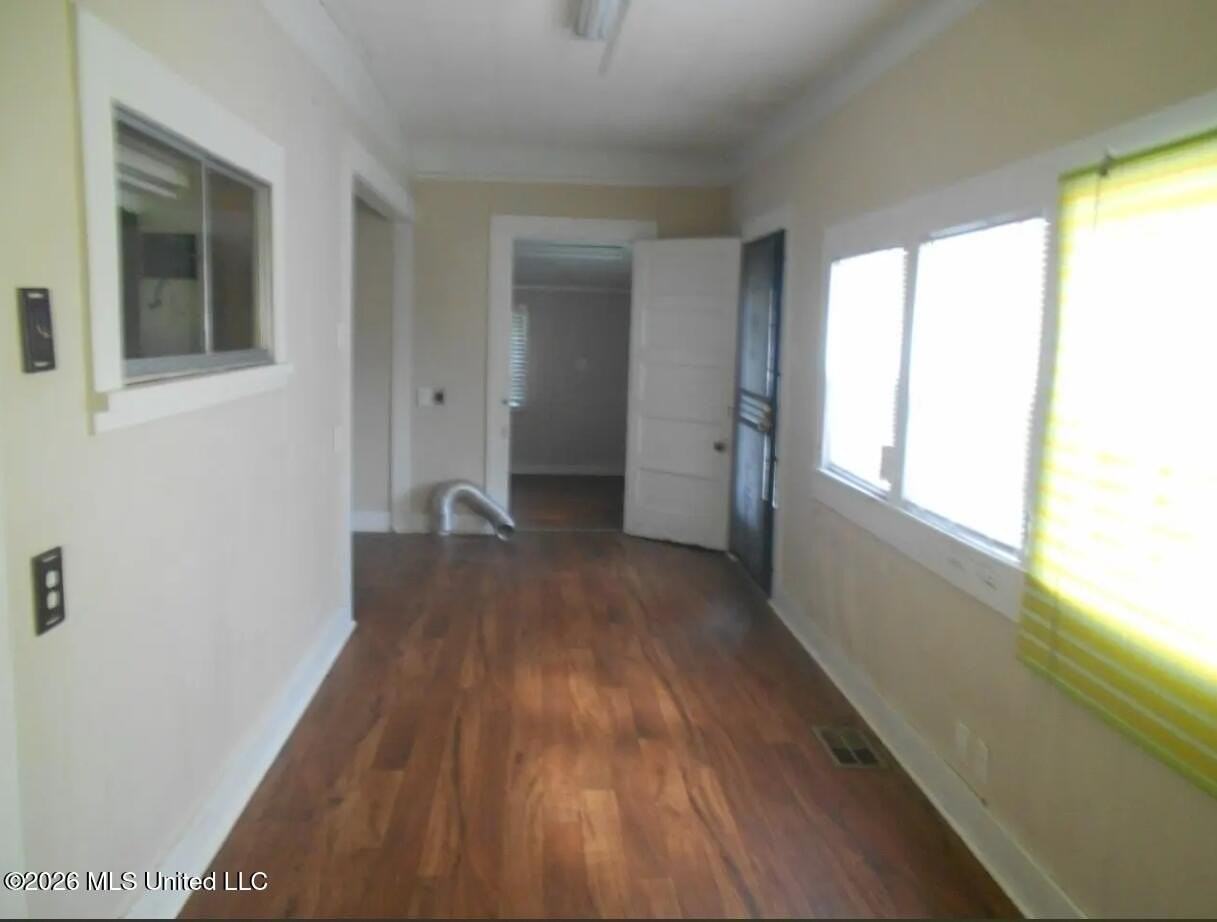 8009 Mccomb-Hville Rd - Photo 2 of 8