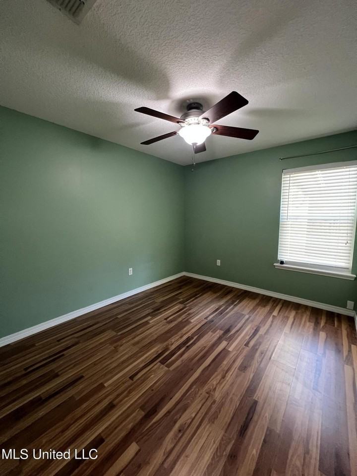 13463 Addison Ave - Photo 6 of 14