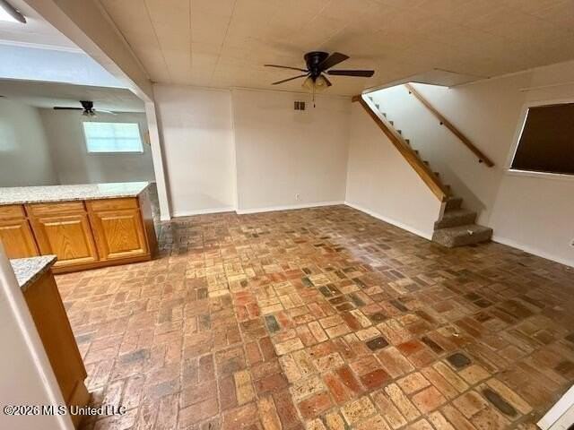 2606 Pinewood Ave - Photo 5 of 17