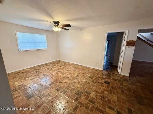 2606 Pinewood Ave - Photo 7 of 17