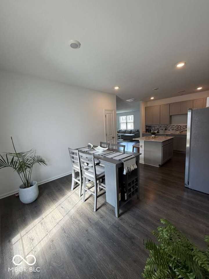 6301 Rhinecliff Dr - Photo 2 of 16