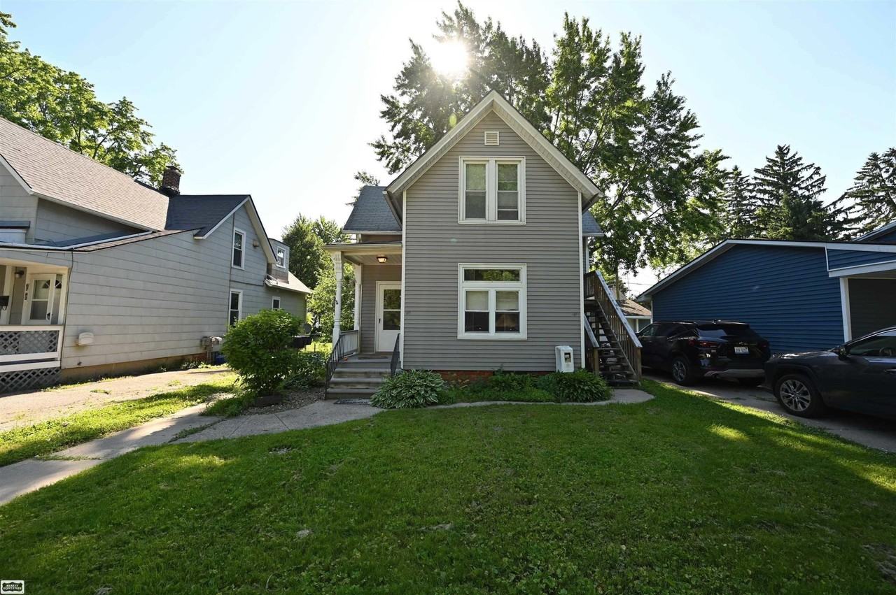 69 Miller St - Photo 3 of 7