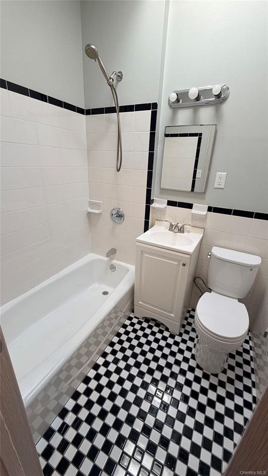 9716 Metropolitan Ave Unit 2f - Photo 5 of 10