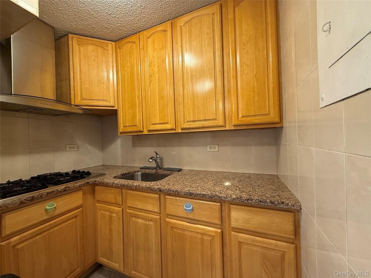 15038 Union Tpke Apt 10l - Photo 6 of 18