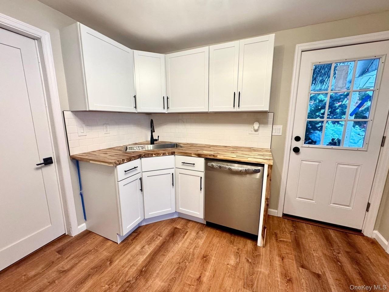 121 Main St - Photo 3 of 18