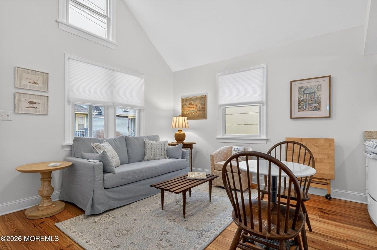 78 New York Ave - Photo 5 of 21