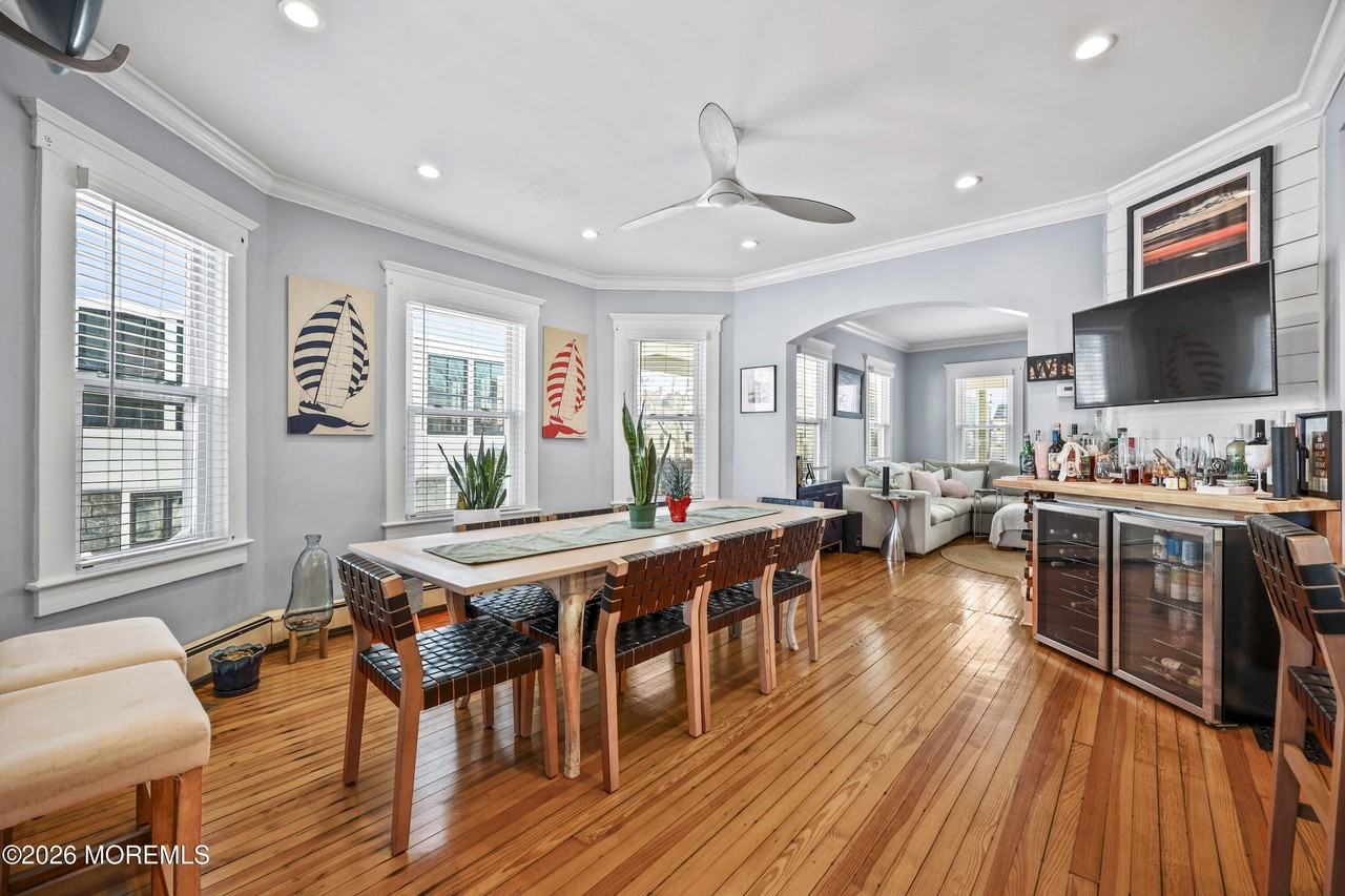 214 Brinley Ave - Photo 6 of 27