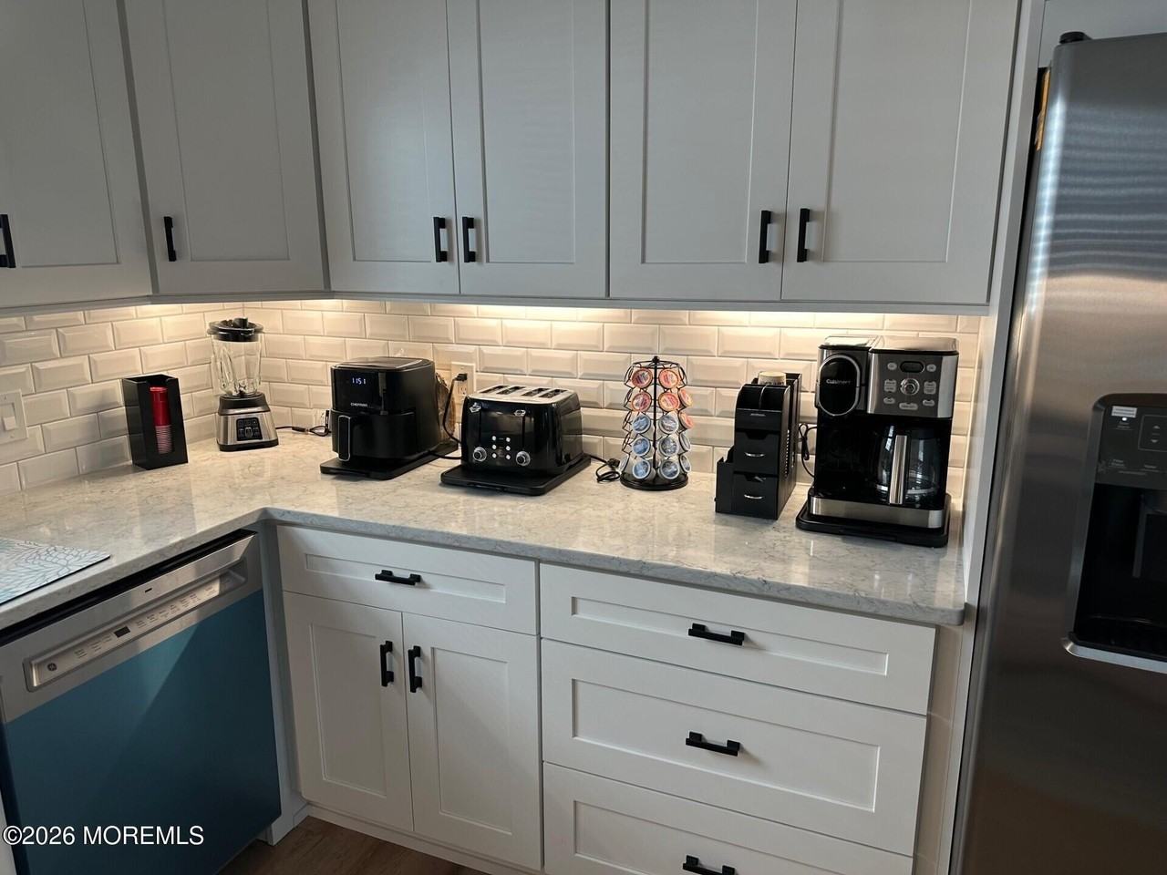 102 New Jersey Ave - Photo 7 of 38