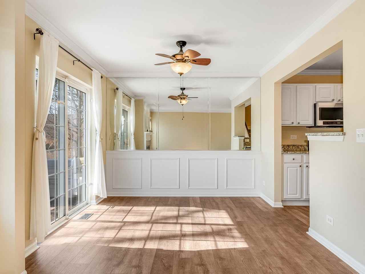 2494 Stoughton Cir - Photo 6 of 17