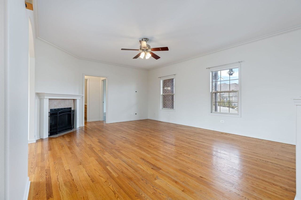 1569 Colleen Ln - Photo 6 of 33