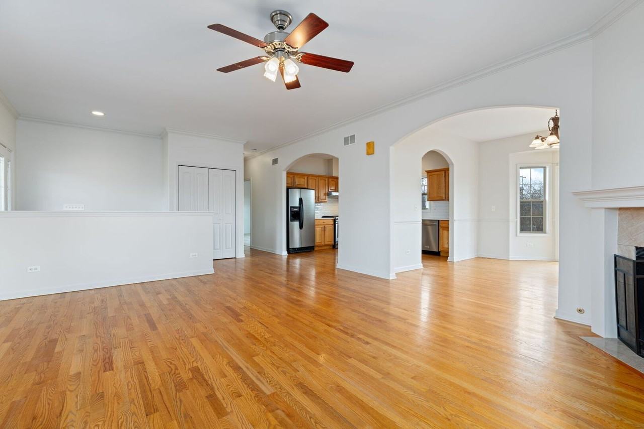 1569 Colleen Ln - Photo 7 of 33