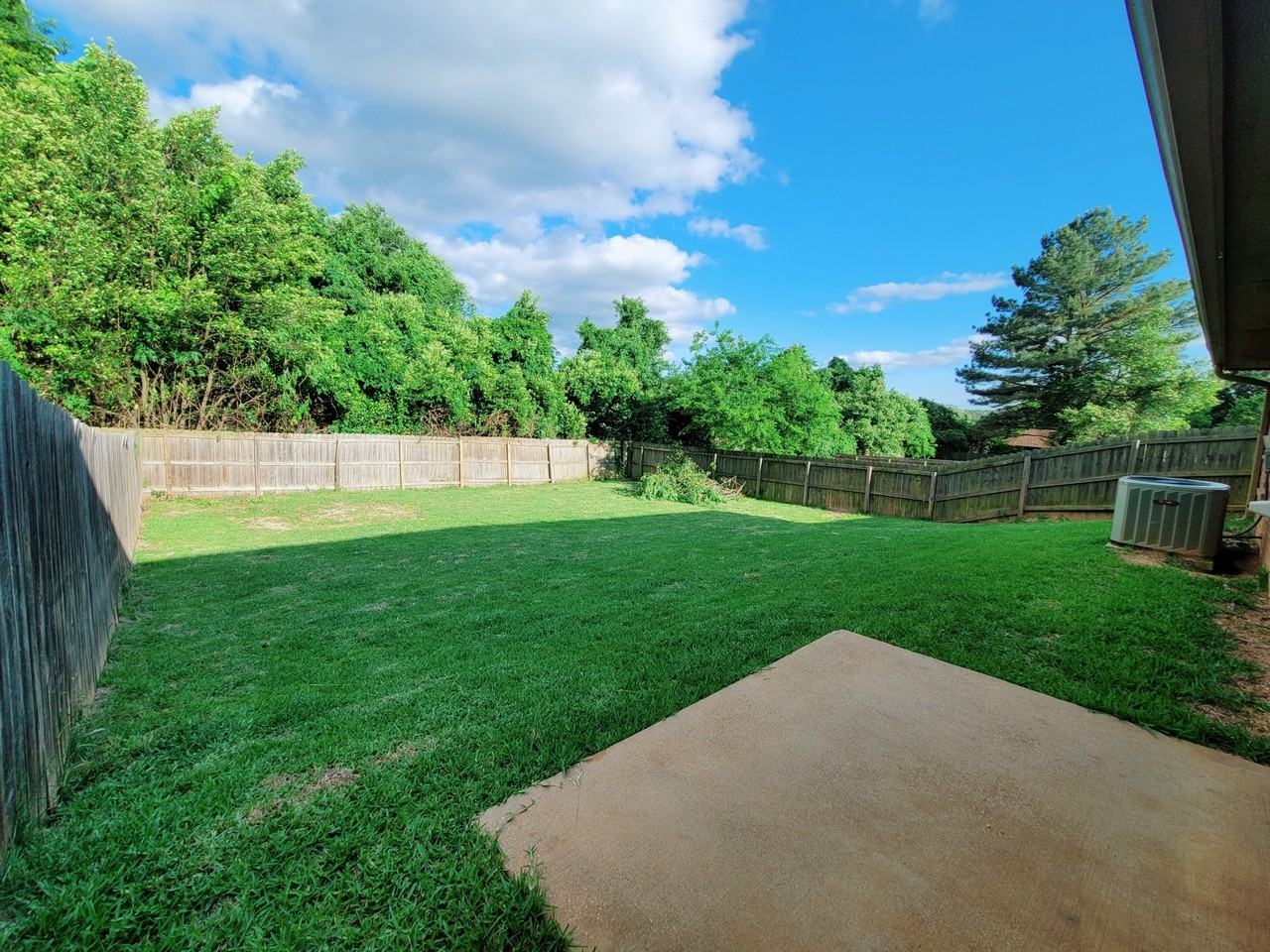 210 Elm Street - Photo 5 of 17